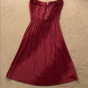 Adorable strapless dress!